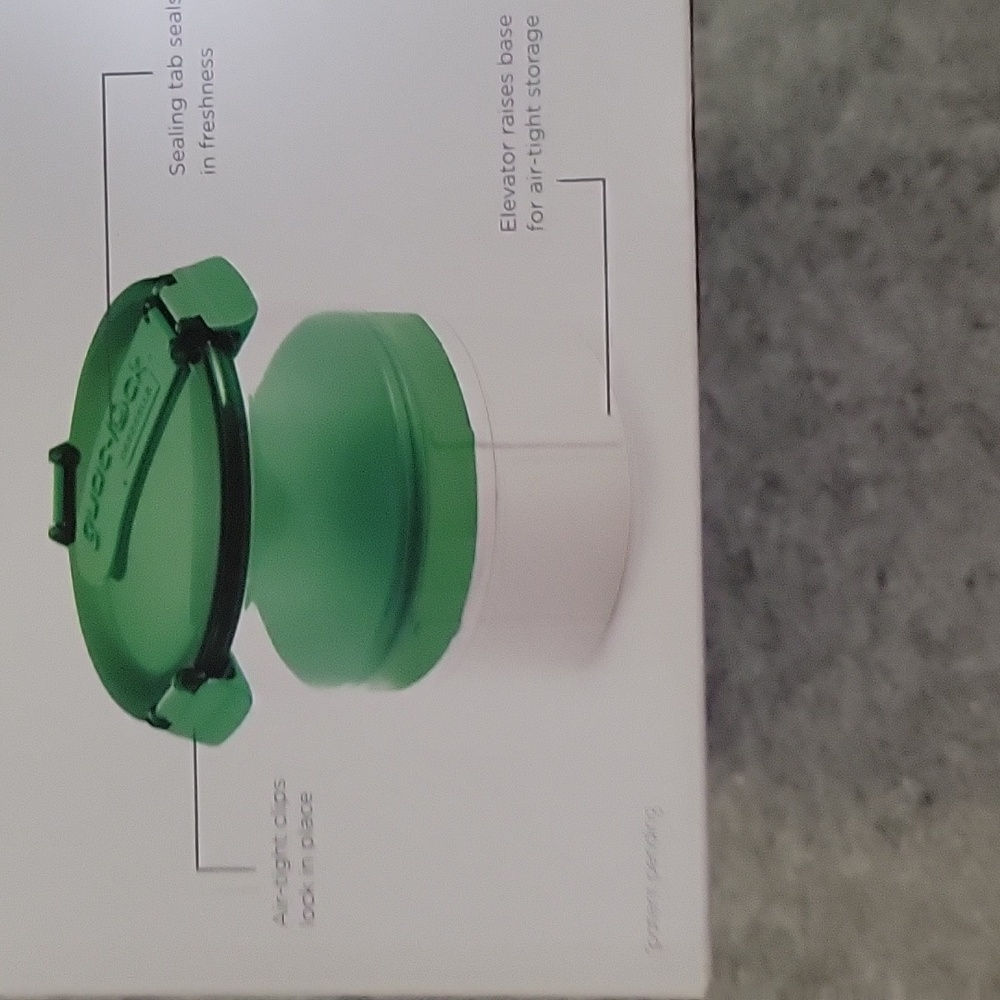 Green Guac-Lock Container NIB - Picture 3 of 5